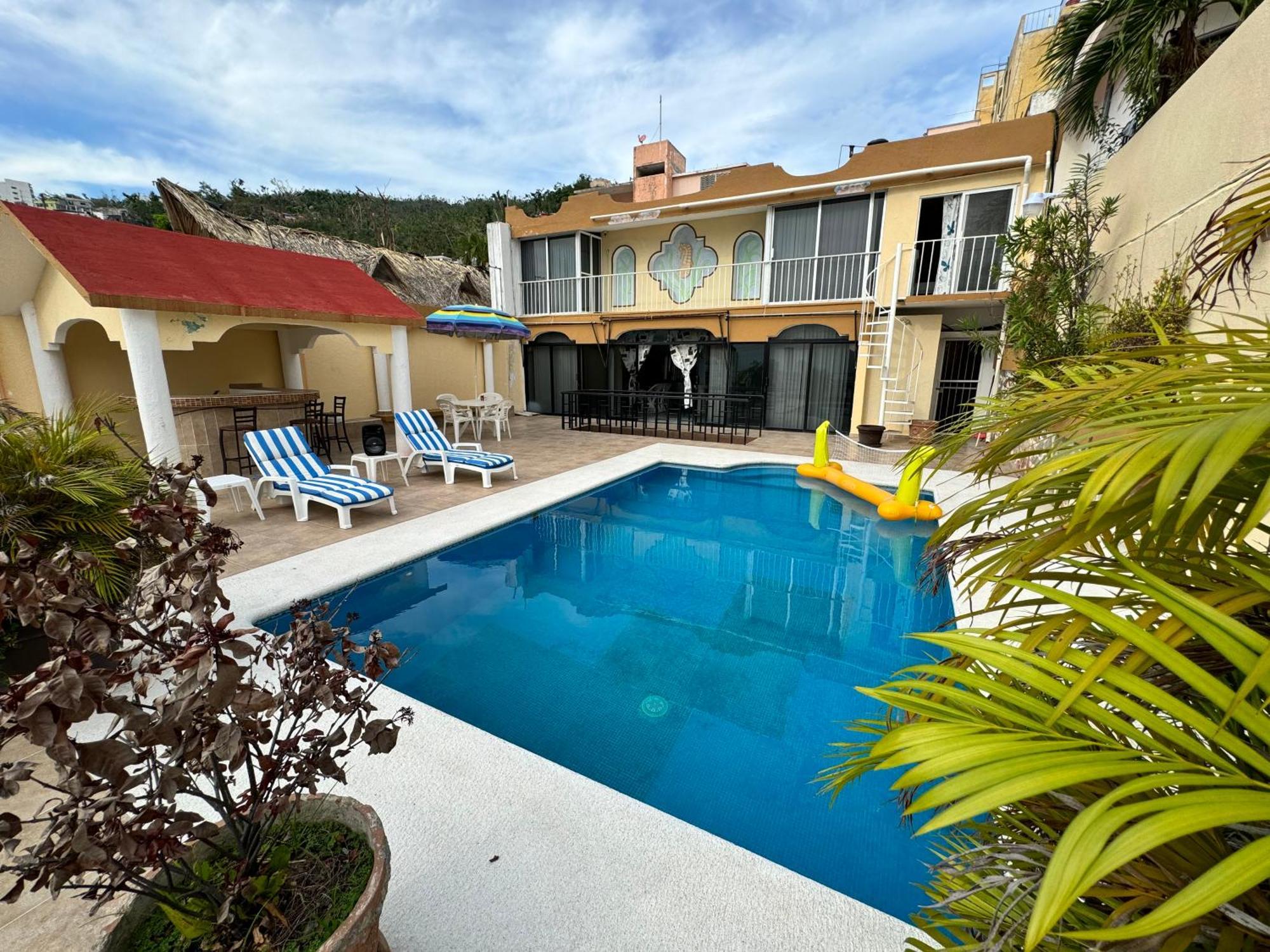 Blue Coast With Pool And Ocean View 10 To 35 P Villa Acapulco Exteriör bild