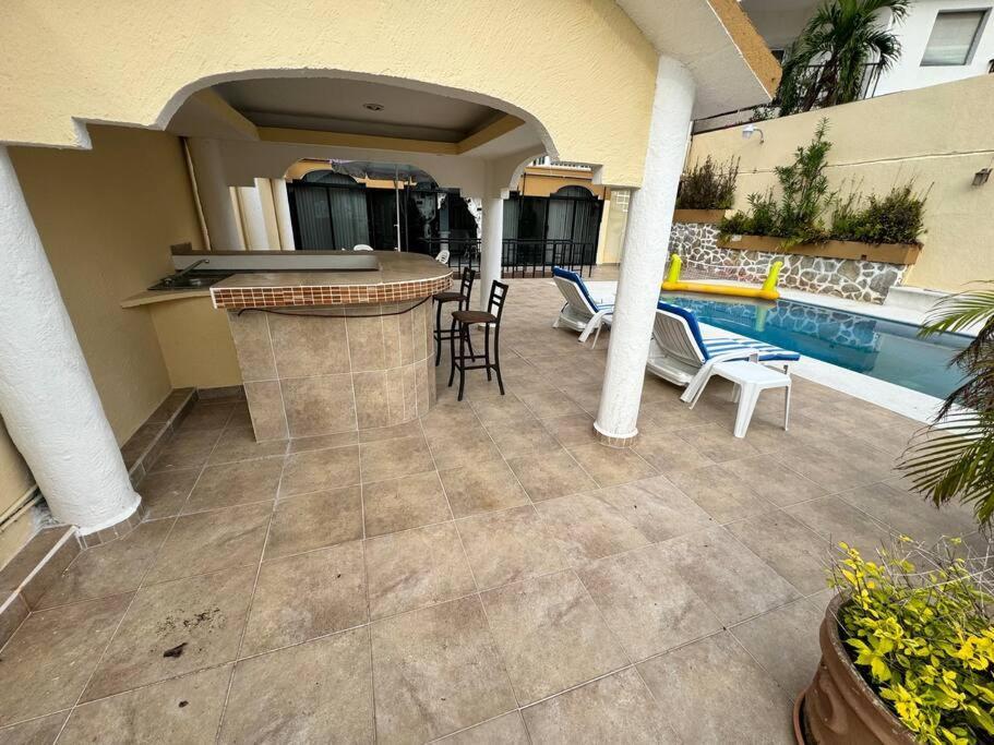Blue Coast With Pool And Ocean View 10 To 35 P Villa Acapulco Exteriör bild