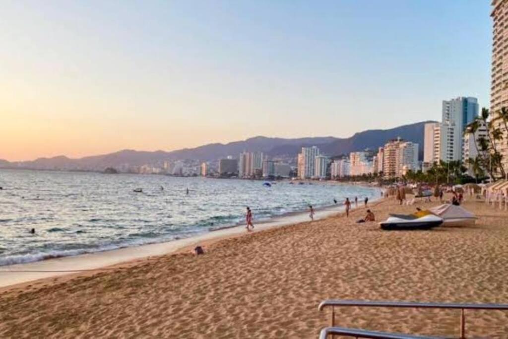 Blue Coast With Pool And Ocean View 10 To 35 P Villa Acapulco Exteriör bild
